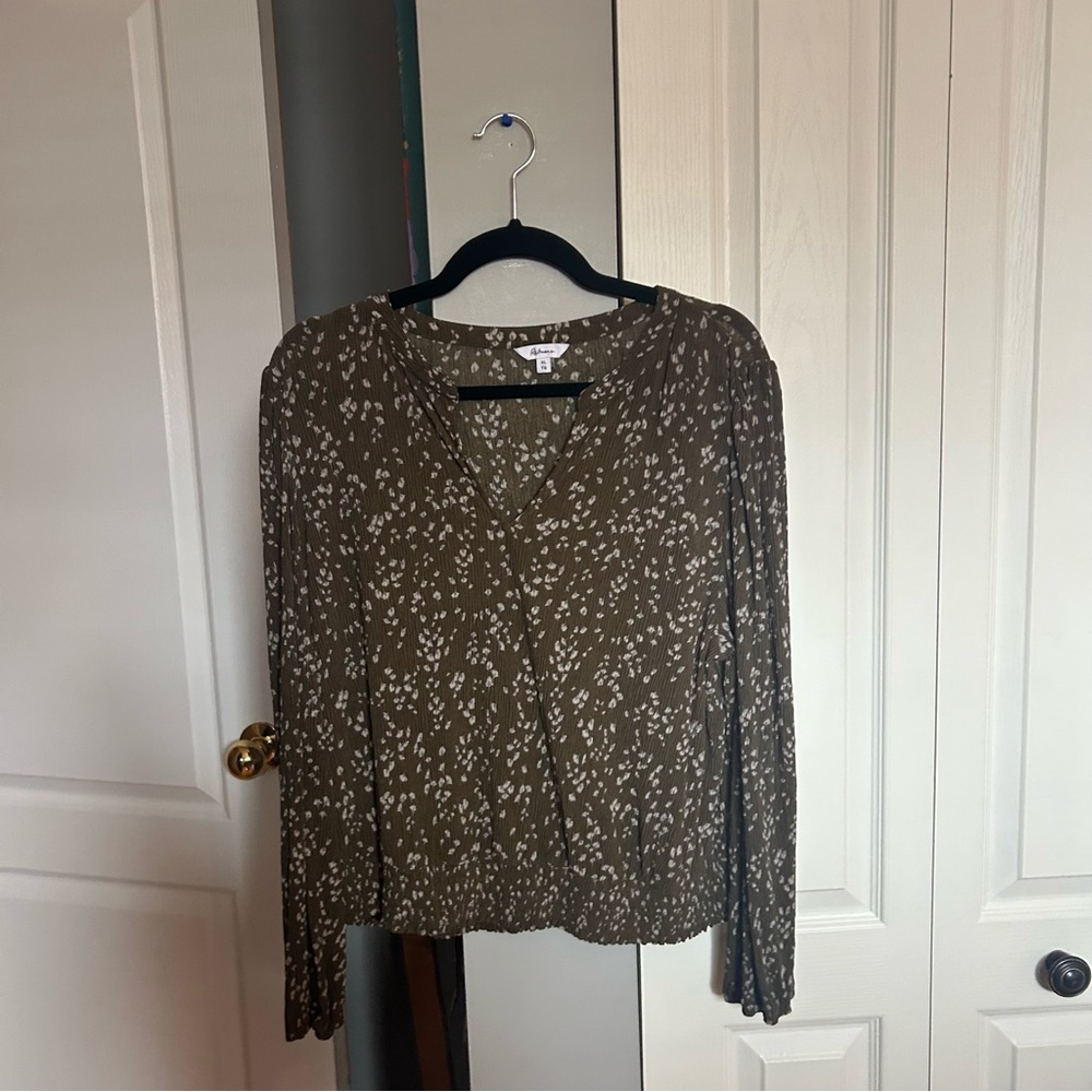 Reitmans Olive and White Patterned Blouse
